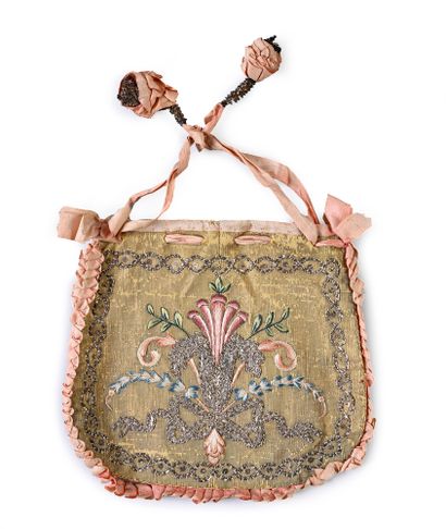 null Charming embroidered reticule, late eighteenth gold cloth and cream pekin, both...