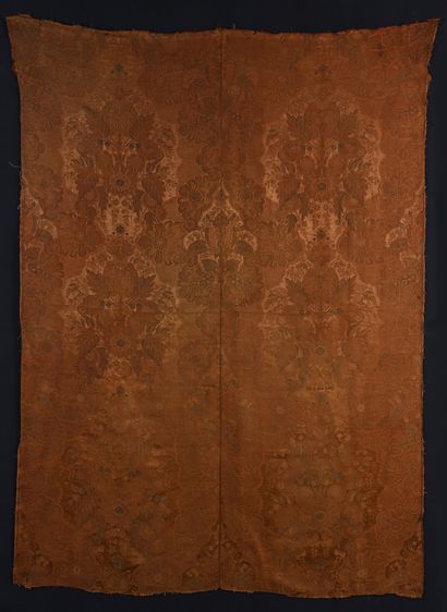 Lampas with lace, about 1720, lampas shaped...