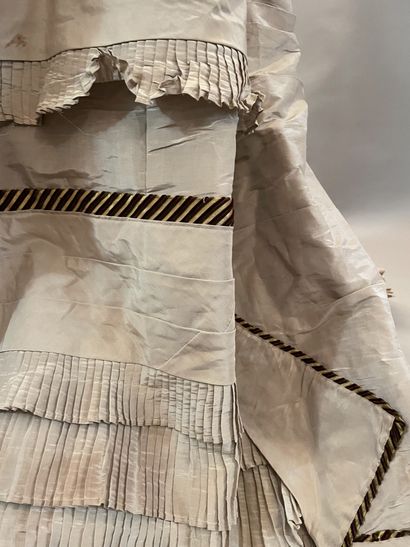 null Meeting of elements of dresses in silks, Italy, 1850- 1870, mainly, three bodices...