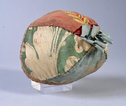 Infant bonnet, 18th century, bonnet with...