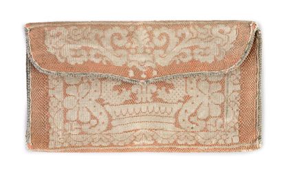 null Pouch with bellows, Louis XIV period, pink and cream silk tapestry, both sides...