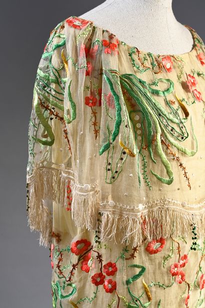 null Robe d'après-midi, haute-couture, vers 1920, robe décolletée, sans manches,...