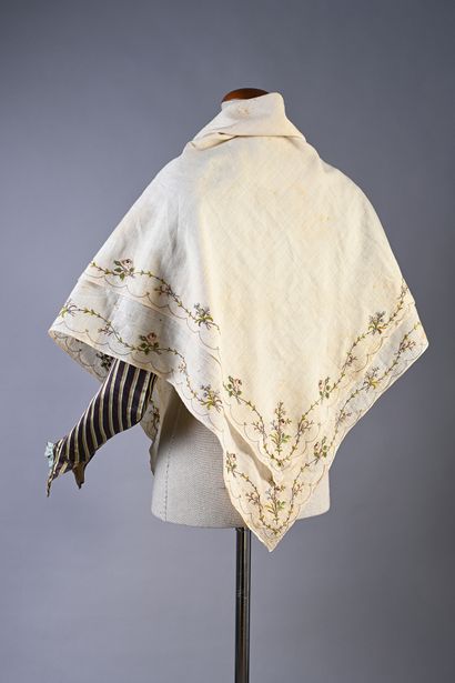 null Double shawl with embroidered tip, late eighteenth century, cream cotton muslin...