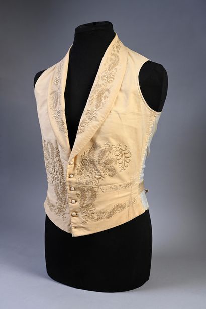 null Embroidered vest, circa 1840-1850, shawl collar vest with two small slit pockets...