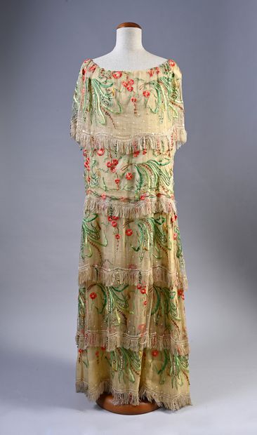null Afternoon dress, haute-couture, circa 1920, sleeveless dress, straw cotton muslin...