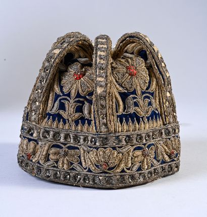 null Embroidered ceremonial hat or crown
Zardozi, India, late nineteenth century,...