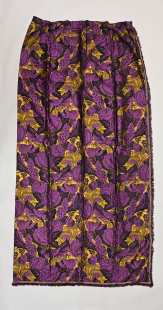 null Two pairs of curtains, circa 1925, lampas shaped artificial silk type rayon...