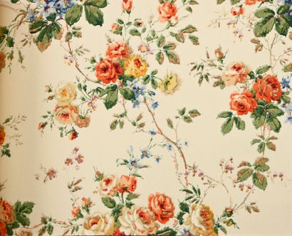 null Strain of wallpaper samples, circa 1930- 1940, natural and stylized flowers...