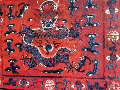null Important embroidered panel, China, late 19th century, red woolen cloth embroidered...