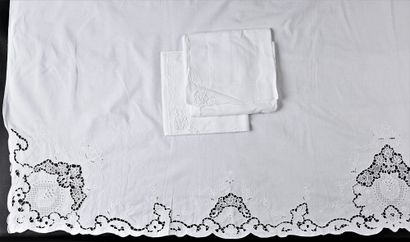 Bed linen in Richelieu embroidery, mid-twentieth...