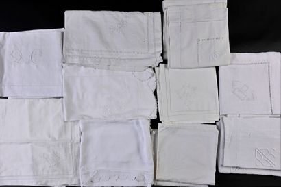 null Seven pairs of pillowcases and eighteen pillowcases, mid-20th century.
Mostly...