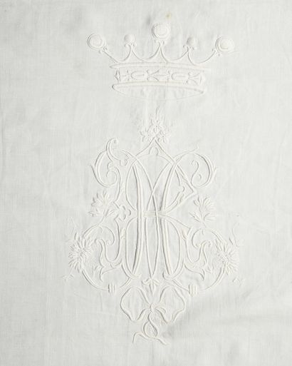 null Embroidered delivery sheet, Viscount's crown, 1st half of the 20th century.
In...