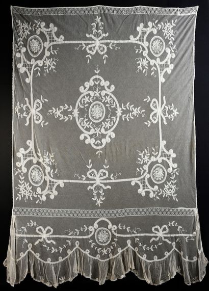 null Curtain in tulle and application, early twentieth century.

Large curtain or...