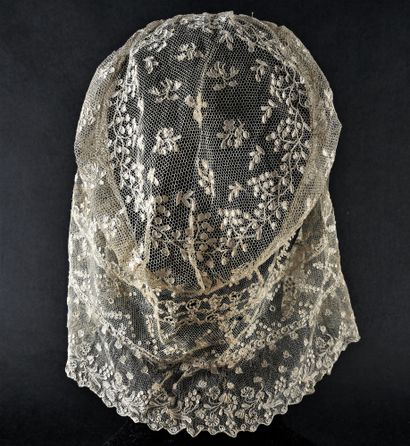 null Women's costume accessories in needle lace, Argentan, circa 1760-70.

With floral...