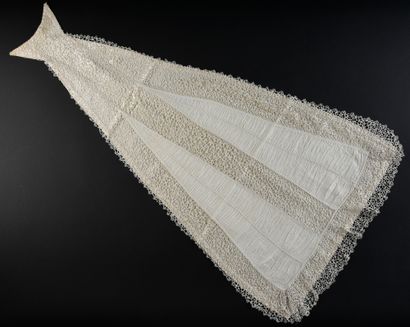 null Coraline, needle lace, Italy, late 17th century.

Newborn presentation apron...