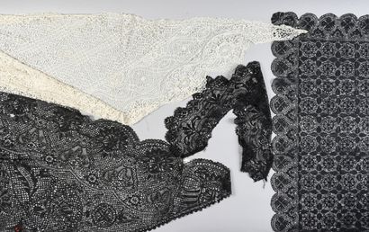 null Accessoires du costume, dentelle aux fuseaux, fin du XIXe début du XXe siècle.

Un...