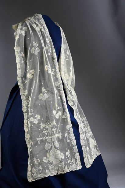 null Two embroidered tulle stoles, Limerick, circa 1900.

In cotton tulle finely...