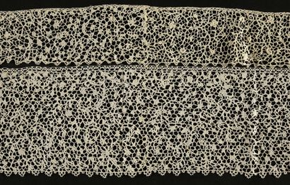 null Three ruffles, Coraline, needle, 4th quarter of the 17th century.

With fine...