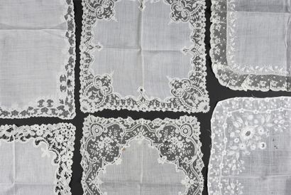 null Meeting of six handkerchiefs in lace and embroidery, 2nd half of the 19th century.

One...