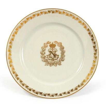 null Service de l'empereur Napoléon III. Assiette plate en porcelaine dure, à décor...