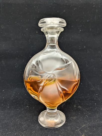 LALIQUE France - 1970's

Perfume bottle model...