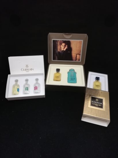 null Guerlain – « Shalimar » - (1925)

Lot comprenant un diminutif parfum 7,5ml de...