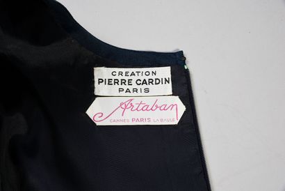 null CREATION PIERRE CARDIN PARIS, provenant de la boutique Artaban, robe du soir...