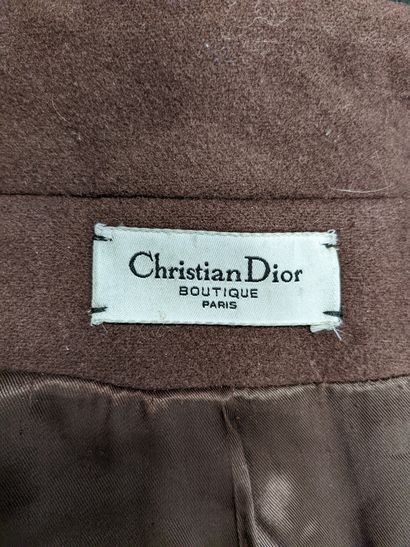 null CHRISTIAN DIOR BOUTIQUE PARIS, manteau long en laine chocolat, fermant à trois...