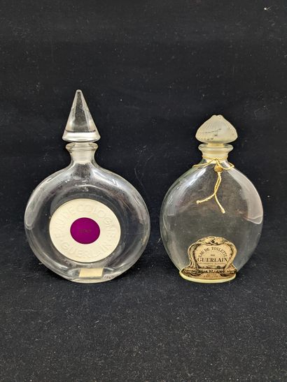 null GUERLAIN – (Années 1930)

Deux flacons en verre incolore pressé moulé, le parfum...