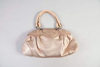 null Salvatore FERRAGAMO, 

Bag with two handles in bronze leather, closure in chromed...
