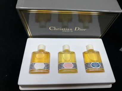 null Christian Dior – (années 1990)

Lot comprenant un coffret de trois diminutifs...