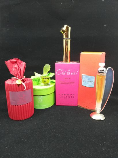 null Divers Parfumeurs – (années 1990)

Lot comprenant un flacon de 15ml d’extrait...