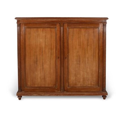 null Petite armoire à deux portes en acajou Haut: 140 cm, L.: 155 cm, P.: 35 cm Vers...