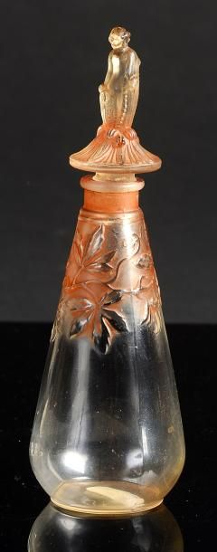 RICHARD HUDNUT «Fadette» - (années 1920) Rare flacon en verre incolore pressé moulé...