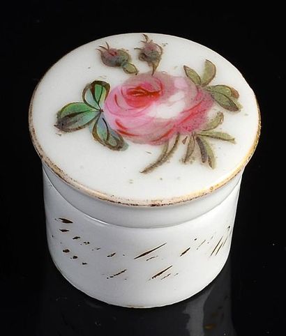 GUERLAIN «Rose Lip» - (années 1880) Rare petit pôt cylindrique en porcelaine de Paris...