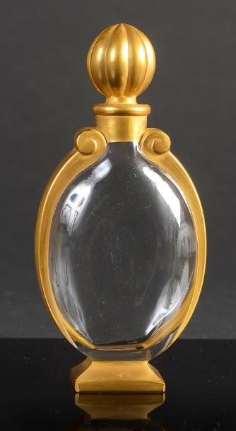 L.T.PIVER «Rêve d'Or» - (années 1920) Flacon en cristal incolore pressé moulé de...