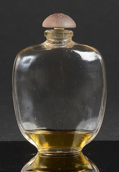 COTY «Emeraude» - (années 1920) Rare flacon en verre incolore pressé moulé de section...