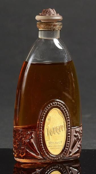 Melba «Bouquet Melba» - (années 1920 - Etats-Unis) Rare flacon en verre incolore...