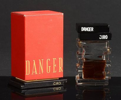 CIRO «Danger» - (années 1930) Présenté dans son coffret cubique en carton gainé de...