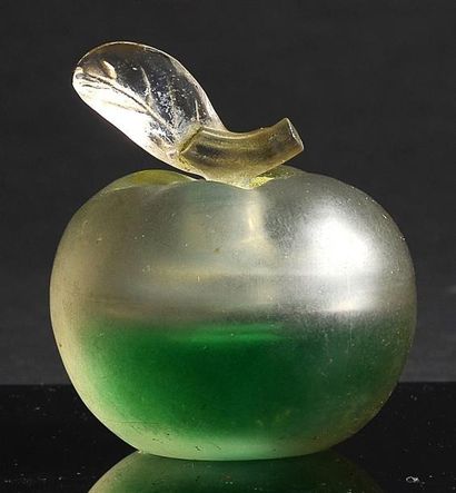 NINA RICCI «Fille d'Eve» - (1952) Flacon en cristal incolore pressé moulé dépoli...
