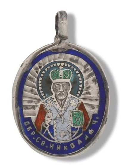 null Médaille pendentif en argent, de forme ovale, à l'effigie de Saint Nicolas en...