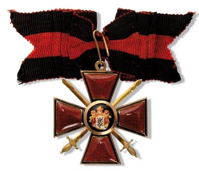 null Croix de Saint Wladimir, modèle de 3ème classe, à titre militaire. En or, émail...