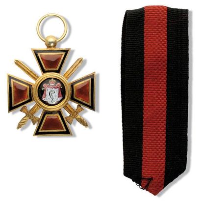 null Croix de Saint Wladimir, modèle de 4ème classe, à titre militaire. En vermeil,...