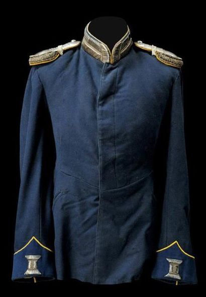 null Veste d'officier cosaque, en drap de laine bleue et parements jaunes, brodée...