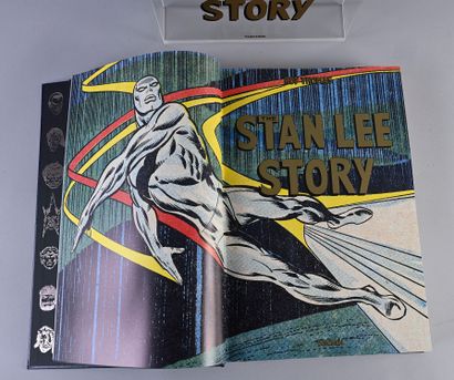 MARVEL STUDIO / TASCHEN THE STAN LEE STORY.
Gigantic and exceptional volume The Stan
Lee...