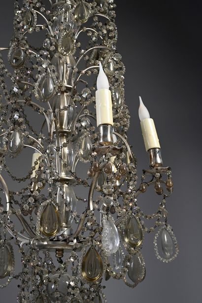 null Chandelier said "with laces" with six arms of light moved out of silver plated...