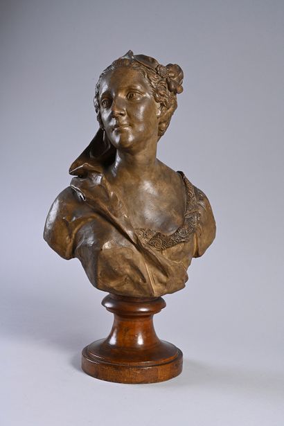 Jean-Baptiste BOUDARD (1710-1768) Female bust in terracotta signed and dated 1733...