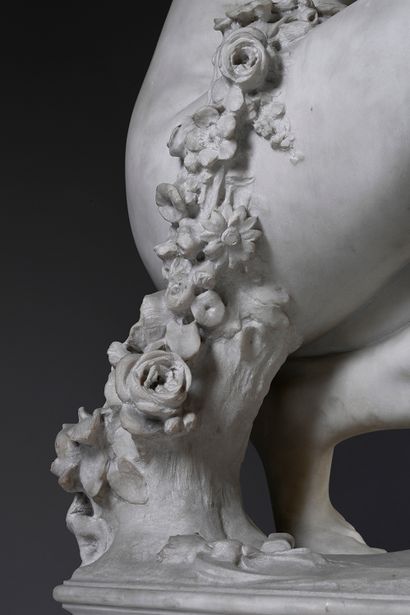 Jean-Baptiste Carpeaux (1827-1875) Flore accroupie
Sculpture en marbre blanc
Signée « JBte...