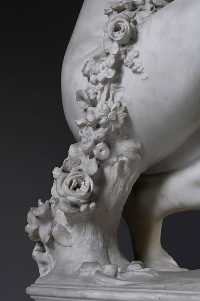 Jean-Baptiste Carpeaux (1827-1875) Crouching Flora
Sculpture in white marble
Signed...