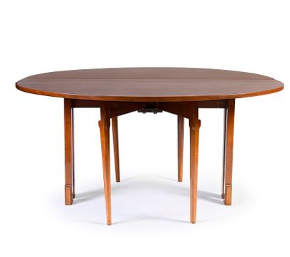 null Mahogany and mahogany veneer gate-leg table, oval shape, central H-shaped base...